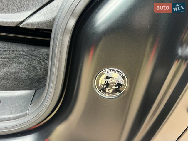 Черный Мерседес Г-Класс, объемом двигателя 4 л и пробегом 66 тыс. км за 169000 $, фото 179 на Automoto.ua