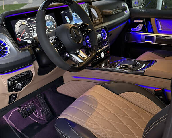 Черный Мерседес Г-Класс, объемом двигателя 3.98 л и пробегом 40 тыс. км за 218000 $, фото 12 на Automoto.ua