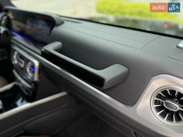 Черный Мерседес Г-Класс, объемом двигателя 3.98 л и пробегом 59 тыс. км за 153999 $, фото 88 на Automoto.ua