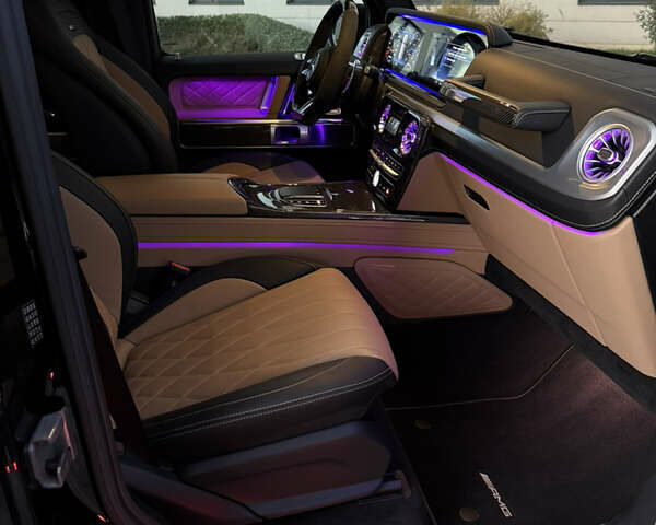 Черный Мерседес Г-Класс, объемом двигателя 3.98 л и пробегом 40 тыс. км за 218000 $, фото 17 на Automoto.ua