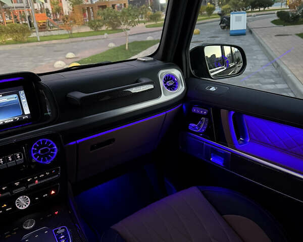 Черный Мерседес Г-Класс, объемом двигателя 3.98 л и пробегом 40 тыс. км за 218000 $, фото 22 на Automoto.ua