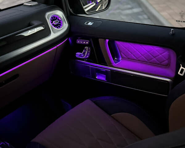 Черный Мерседес Г-Класс, объемом двигателя 3.98 л и пробегом 40 тыс. км за 218000 $, фото 23 на Automoto.ua