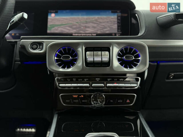 Черный Мерседес Г-Класс, объемом двигателя 3.98 л и пробегом 59 тыс. км за 153999 $, фото 73 на Automoto.ua
