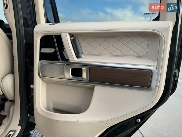 Черный Мерседес Г-Класс, объемом двигателя 3.98 л и пробегом 46 тыс. км за 159900 $, фото 76 на Automoto.ua