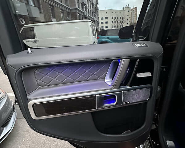 Чорний Мерседес Г-Клас, об'ємом двигуна 3.98 л та пробігом 43 тис. км за 158000 $, фото 19 на Automoto.ua