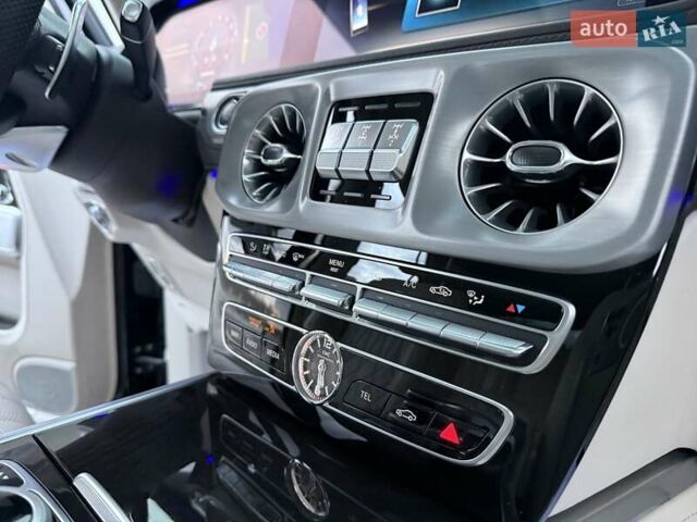 Черный Мерседес Г-Класс, объемом двигателя 3.98 л и пробегом 49 тыс. км за 189999 $, фото 125 на Automoto.ua