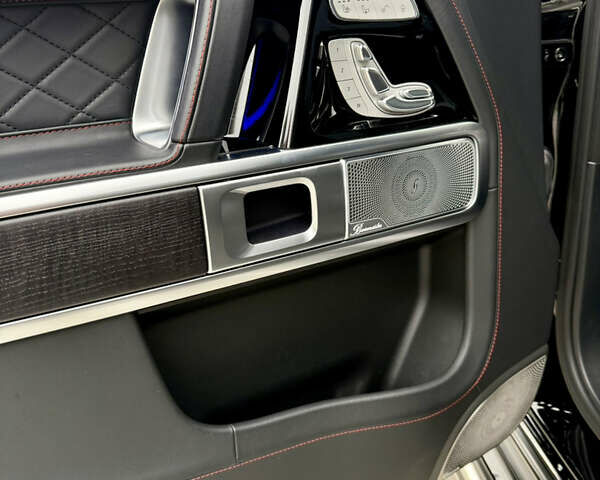 Черный Мерседес Г-Класс, объемом двигателя 3.98 л и пробегом 33 тыс. км за 220000 $, фото 11 на Automoto.ua