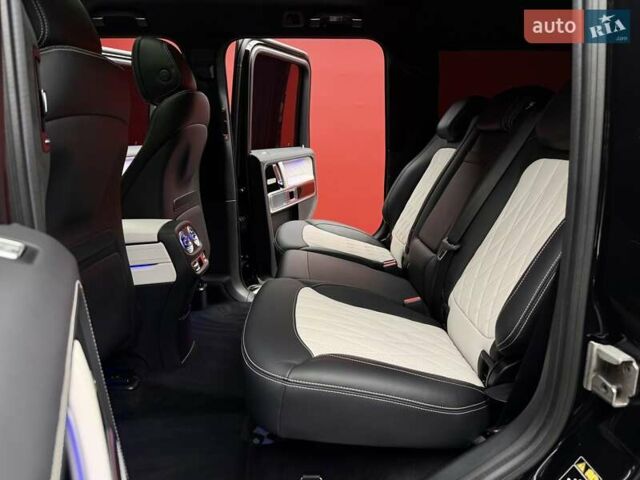 Черный Мерседес Г-Класс, объемом двигателя 4 л и пробегом 37 тыс. км за 209900 $, фото 41 на Automoto.ua