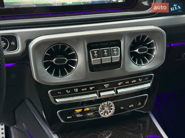 Чорний Мерседес Г-Клас, об'ємом двигуна 3.98 л та пробігом 48 тис. км за 168800 $, фото 79 на Automoto.ua