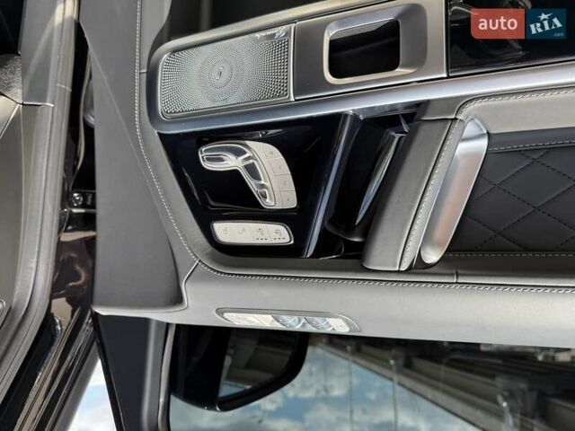 Черный Мерседес Г-Класс, объемом двигателя 3.98 л и пробегом 28 тыс. км за 238000 $, фото 11 на Automoto.ua