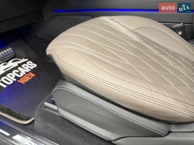 Чорний Мерседес Г-Клас, об'ємом двигуна 3.98 л та пробігом 2 тис. км за 270000 $, фото 39 на Automoto.ua