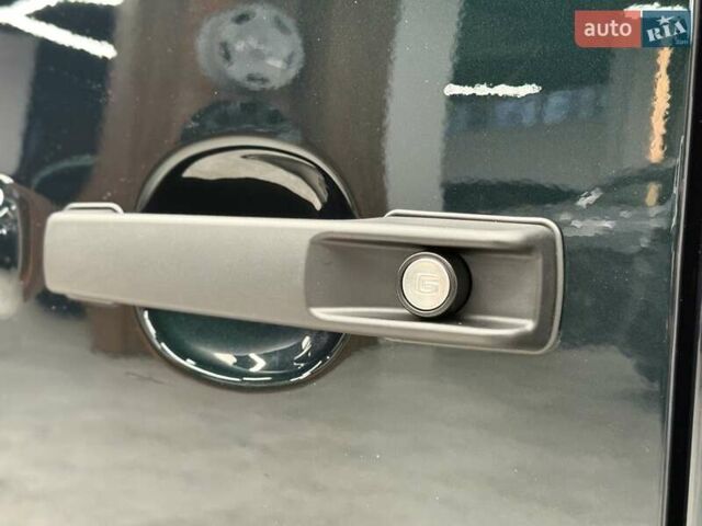 Чорний Мерседес Г-Клас, об'ємом двигуна 3.98 л та пробігом 2 тис. км за 270000 $, фото 29 на Automoto.ua