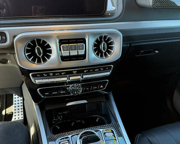 Черный Мерседес Г-Класс, объемом двигателя 3.98 л и пробегом 30 тыс. км за 220000 $, фото 12 на Automoto.ua