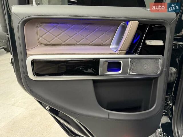 Чорний Мерседес Г-Клас, об'ємом двигуна 3.98 л та пробігом 2 тис. км за 270000 $, фото 42 на Automoto.ua