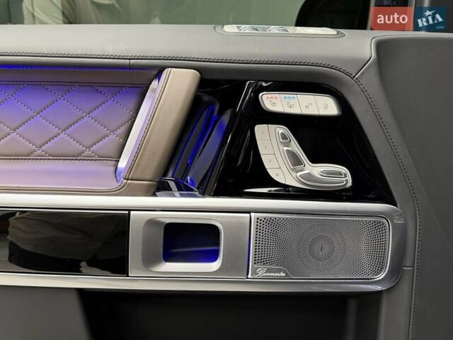 Чорний Мерседес Г-Клас, об'ємом двигуна 3.98 л та пробігом 2 тис. км за 270000 $, фото 35 на Automoto.ua