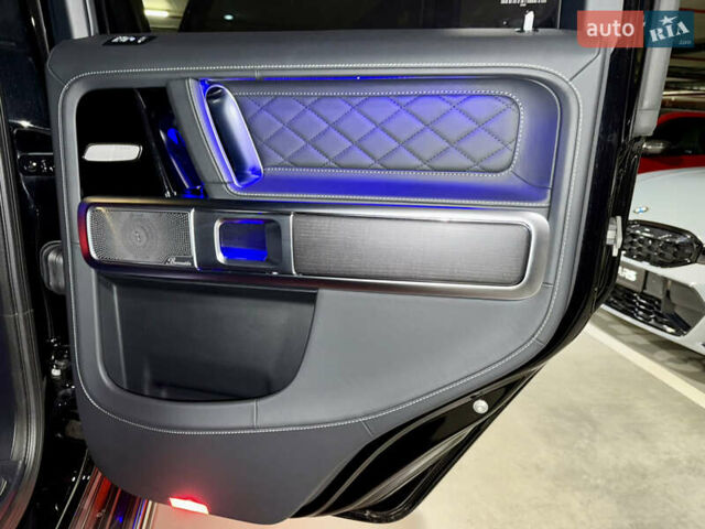 Черный Мерседес Г-Класс, объемом двигателя 4 л и пробегом 12 тыс. км за 209900 $, фото 32 на Automoto.ua