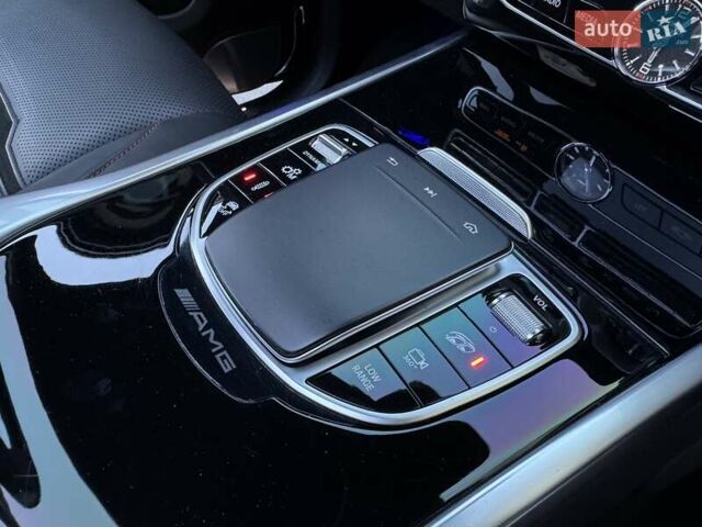 Черный Мерседес Г-Класс, объемом двигателя 4 л и пробегом 87 тыс. км за 230000 $, фото 63 на Automoto.ua