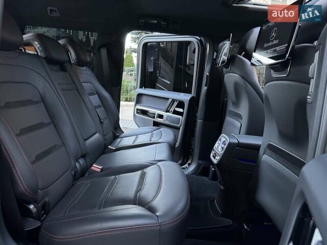 Черный Мерседес Г-Класс, объемом двигателя 4 л и пробегом 87 тыс. км за 230000 $, фото 82 на Automoto.ua