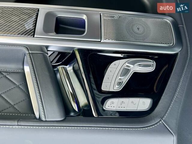 Черный Мерседес Г-Класс, объемом двигателя 3.98 л и пробегом 32 тыс. км за 238900 $, фото 56 на Automoto.ua