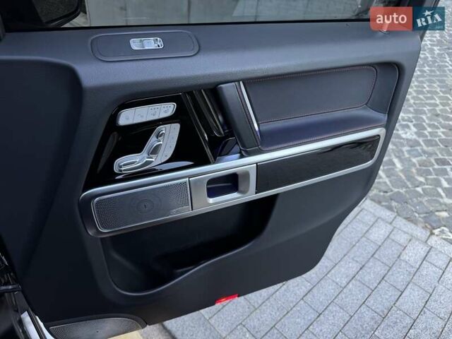 Черный Мерседес Г-Класс, объемом двигателя 4 л и пробегом 87 тыс. км за 230000 $, фото 66 на Automoto.ua