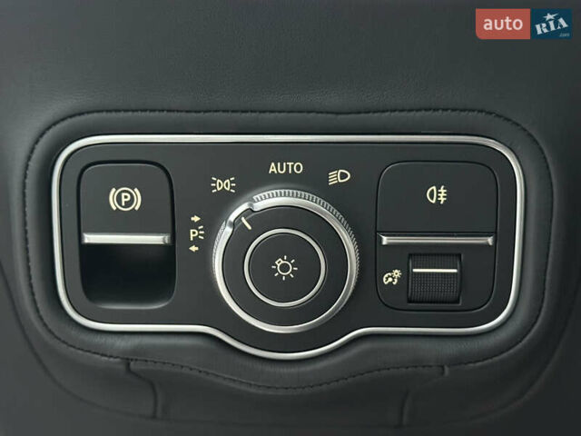 Черный Мерседес Г-Класс, объемом двигателя 3.98 л и пробегом 13 тыс. км за 330000 $, фото 88 на Automoto.ua