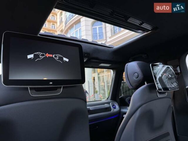 Черный Мерседес Г-Класс, объемом двигателя 4 л и пробегом 87 тыс. км за 230000 $, фото 75 на Automoto.ua