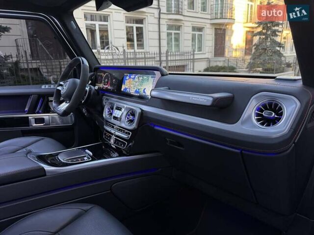 Черный Мерседес Г-Класс, объемом двигателя 4 л и пробегом 87 тыс. км за 230000 $, фото 59 на Automoto.ua