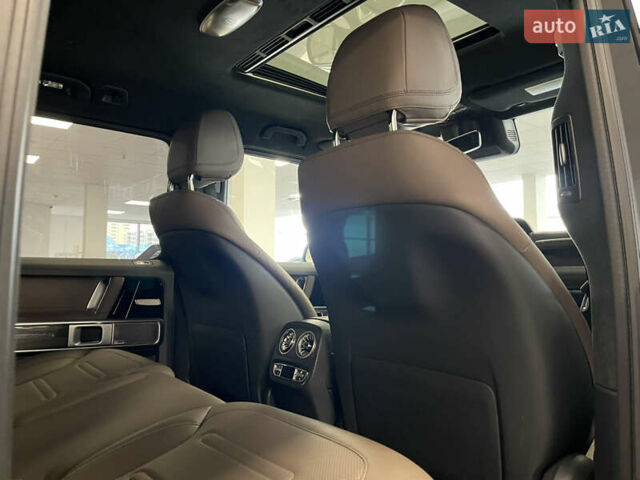 Чорний Мерседес Г-Клас, об'ємом двигуна 0 л та пробігом 13 тис. км за 173900 $, фото 11 на Automoto.ua