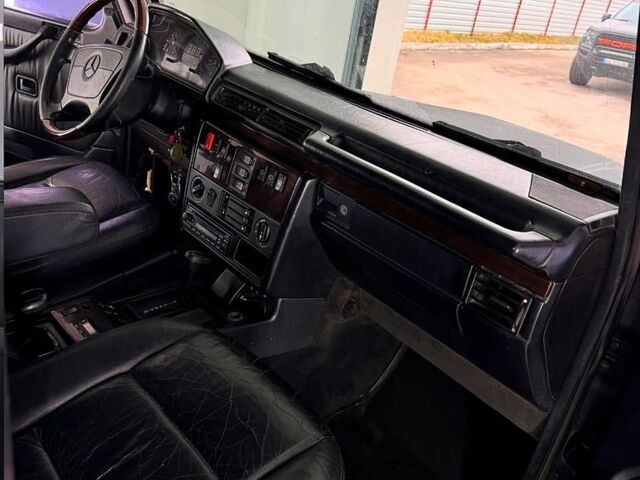 Мерседес Г-Класс, объемом двигателя 3.2 л и пробегом 295 тыс. км за 16000 $, фото 4 на Automoto.ua