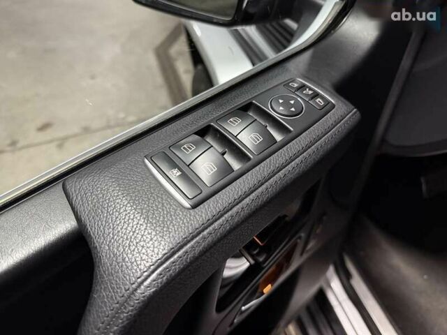 Мерседес Г-Класс, объемом двигателя 3 л и пробегом 107 тыс. км за 58500 $, фото 2 на Automoto.ua