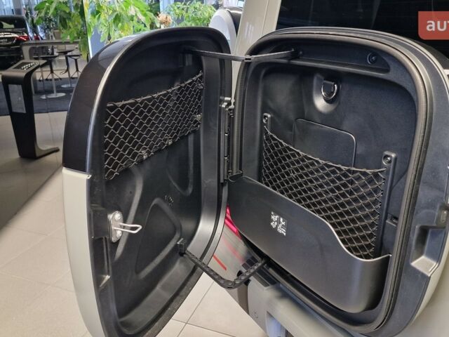 Мерседес Г-Класс, объемом двигателя 0 л и пробегом 0 тыс. км за 213974 $, фото 19 на Automoto.ua