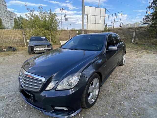 Сірий Мерседес Г-Клас, об'ємом двигуна 0 л та пробігом 300 тис. км за 6600 $, фото 5 на Automoto.ua