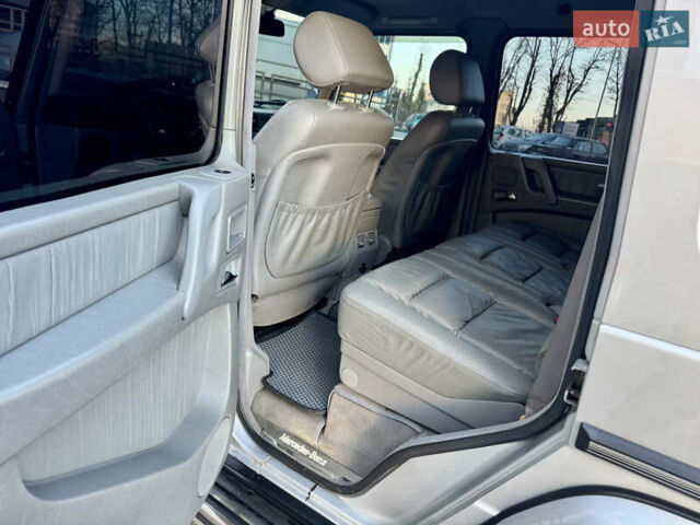 Серый Мерседес Г-Класс, объемом двигателя 4 л и пробегом 276 тыс. км за 33500 $, фото 51 на Automoto.ua