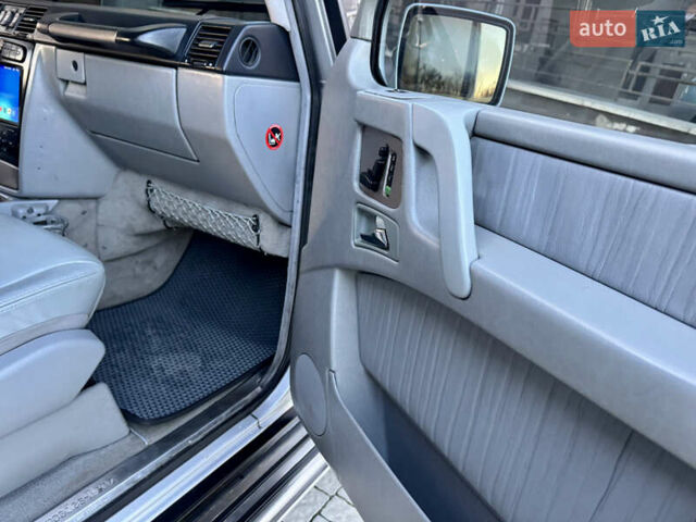 Серый Мерседес Г-Класс, объемом двигателя 4 л и пробегом 276 тыс. км за 33500 $, фото 58 на Automoto.ua