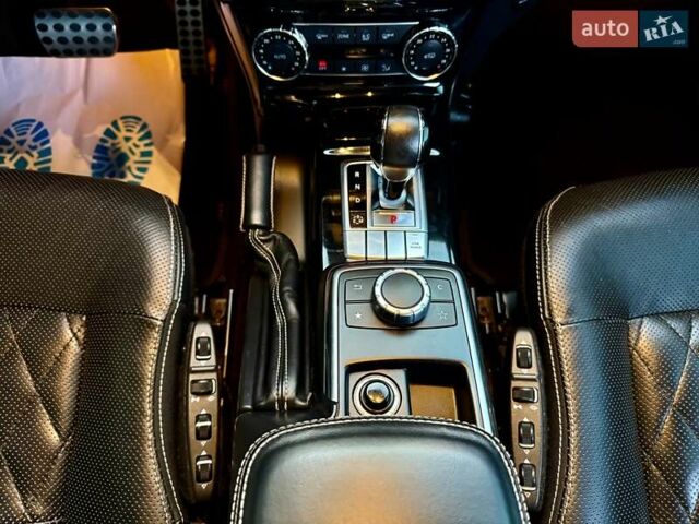 Серый Мерседес Г-Класс, объемом двигателя 2.99 л и пробегом 140 тыс. км за 59999 $, фото 105 на Automoto.ua