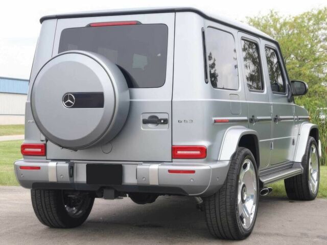 Сірий Мерседес Г-Клас, об'ємом двигуна 4 л та пробігом 27 тис. км за 90000 $, фото 5 на Automoto.ua