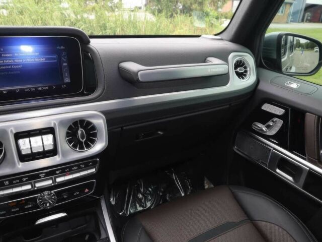 Сірий Мерседес Г-Клас, об'ємом двигуна 4 л та пробігом 27 тис. км за 90000 $, фото 9 на Automoto.ua