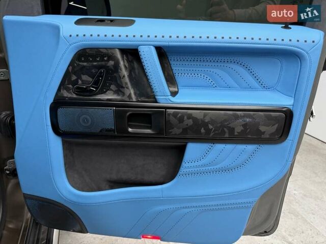 Сірий Мерседес Г-Клас, об'ємом двигуна 3.98 л та пробігом 15 тис. км за 365000 $, фото 56 на Automoto.ua