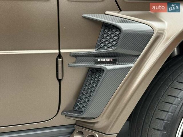 Сірий Мерседес Г-Клас, об'ємом двигуна 3.98 л та пробігом 15 тис. км за 365000 $, фото 11 на Automoto.ua