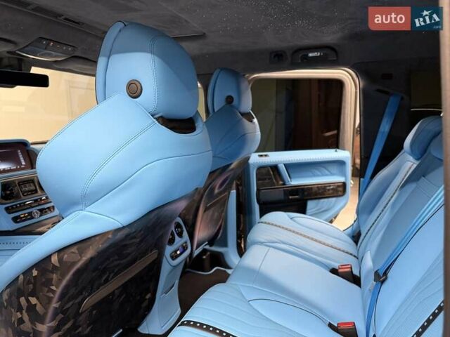 Сірий Мерседес Г-Клас, об'ємом двигуна 3.98 л та пробігом 15 тис. км за 365000 $, фото 45 на Automoto.ua