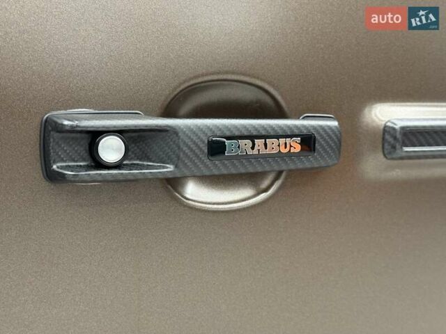 Сірий Мерседес Г-Клас, об'ємом двигуна 3.98 л та пробігом 15 тис. км за 365000 $, фото 13 на Automoto.ua