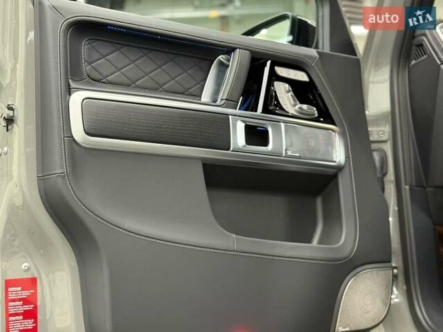 Сірий Мерседес Г-Клас, об'ємом двигуна 0 л та пробігом 4 тис. км за 196019 $, фото 17 на Automoto.ua