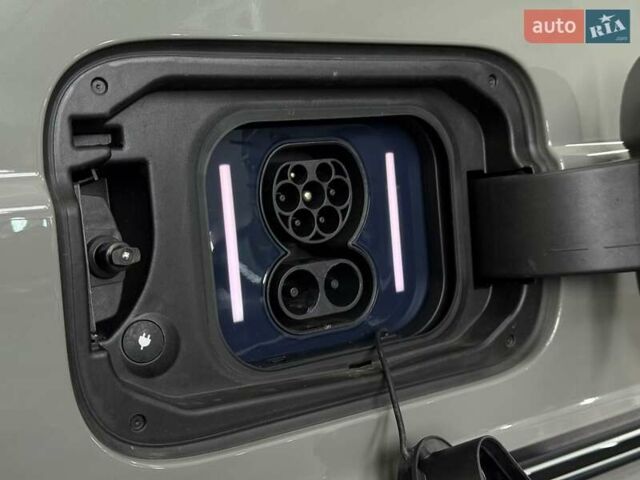 Сірий Мерседес Г-Клас, об'ємом двигуна 0 л та пробігом 4 тис. км за 196019 $, фото 12 на Automoto.ua