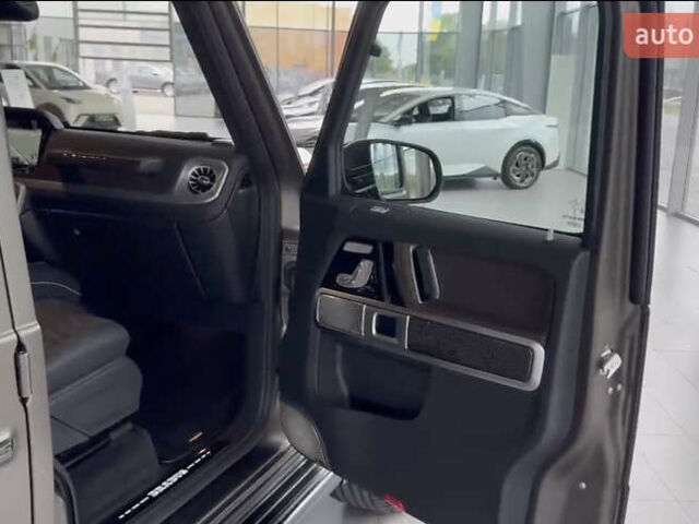 Серый Мерседес Г-Класс, объемом двигателя 4 л и пробегом 1 тыс. км за 415000 $, фото 28 на Automoto.ua