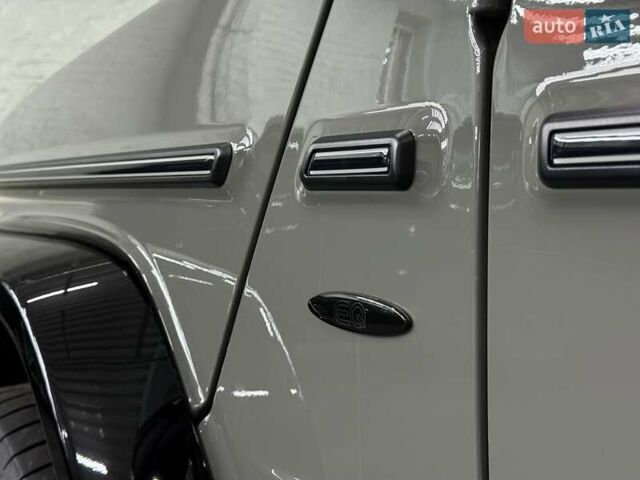 Сірий Мерседес Г-Клас, об'ємом двигуна 0 л та пробігом 4 тис. км за 196019 $, фото 6 на Automoto.ua