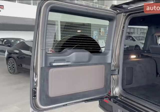 Серый Мерседес Г-Класс, объемом двигателя 4 л и пробегом 1 тыс. км за 415000 $, фото 19 на Automoto.ua