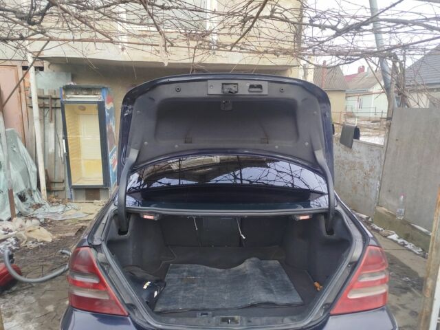 Синий Мерседес Г-Класс, объемом двигателя 2.1 л и пробегом 312 тыс. км за 4500 $, фото 11 на Automoto.ua