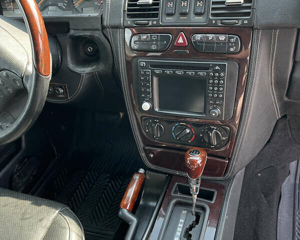 Синий Мерседес Г-Класс, объемом двигателя 3.2 л и пробегом 135 тыс. км за 15999 $, фото 25 на Automoto.ua