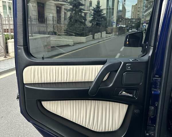 Синій Мерседес Г-Клас, об'ємом двигуна 3 л та пробігом 180 тис. км за 53500 $, фото 71 на Automoto.ua