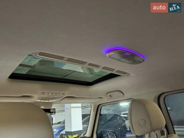 Синій Мерседес Г-Клас, об'ємом двигуна 3.98 л та пробігом 4 тис. км за 329000 $, фото 32 на Automoto.ua